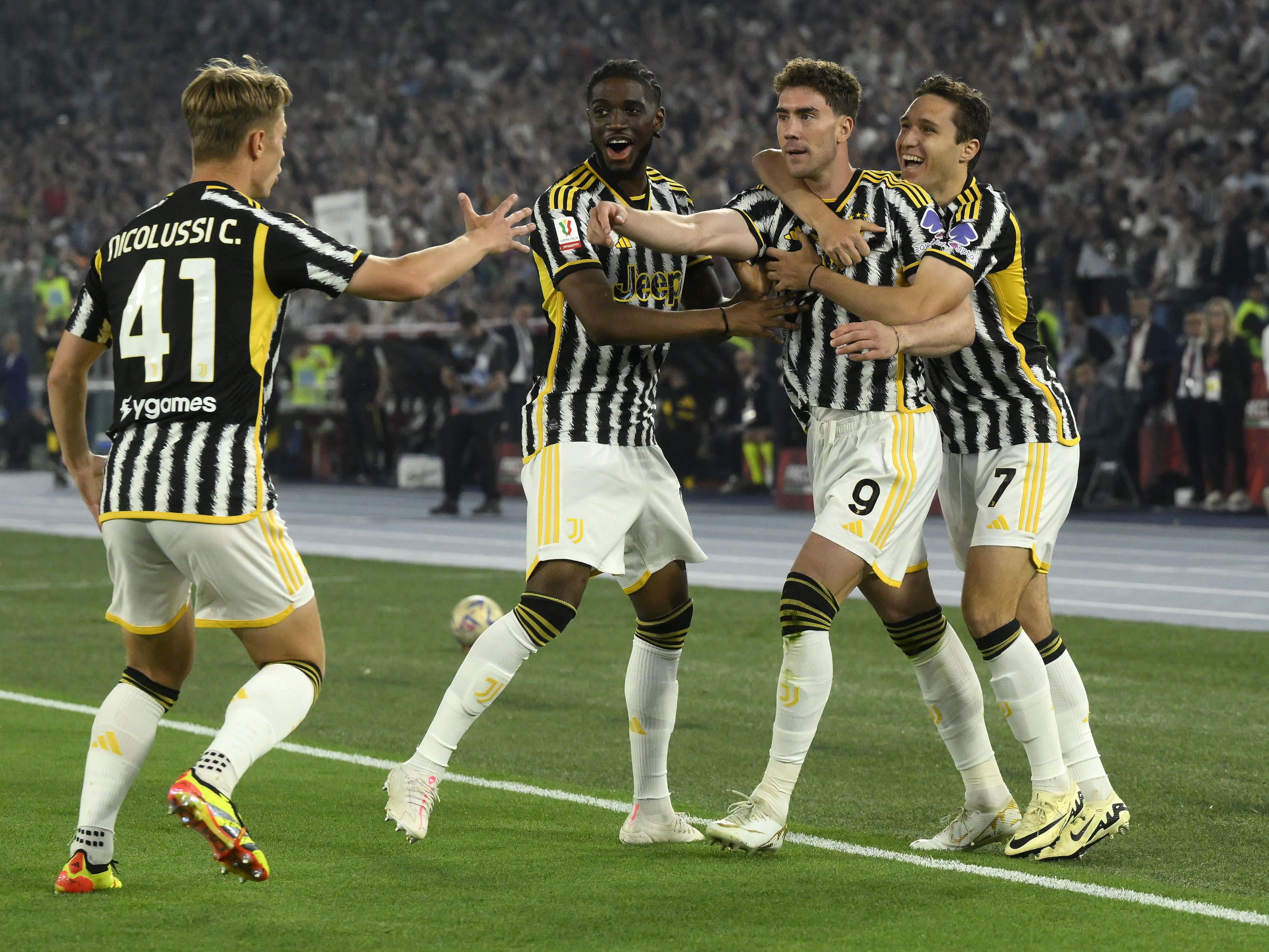 网页版登录入口-里尔训练开放日，清晨状态回暖引欢呼，意大利杯在即，控场能力受关注(实况足球内马尔决胜高光)