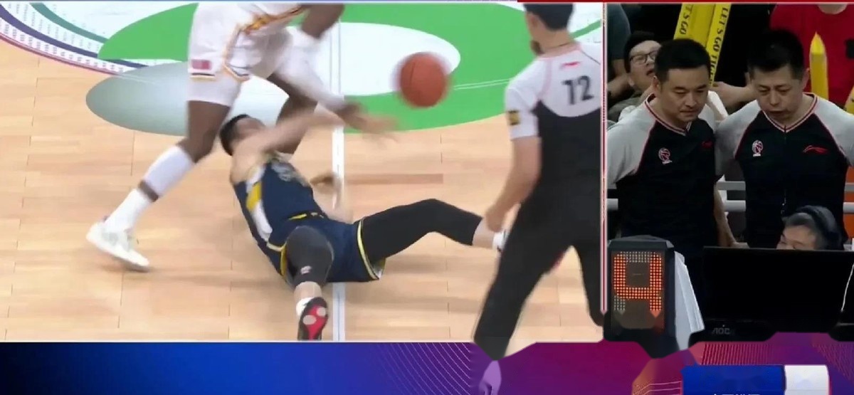 包含CBA季后赛倒计时,比利亚雷亚尔关键时刻回应争议,细节引发关注,赛场秩序良好,年轻球员得到机会的词条 包含CBA季后赛倒计时,比利亚雷亚尔关键时刻回应争议,细节引发关注,赛场秩序良好,年轻球员得到机会的词条