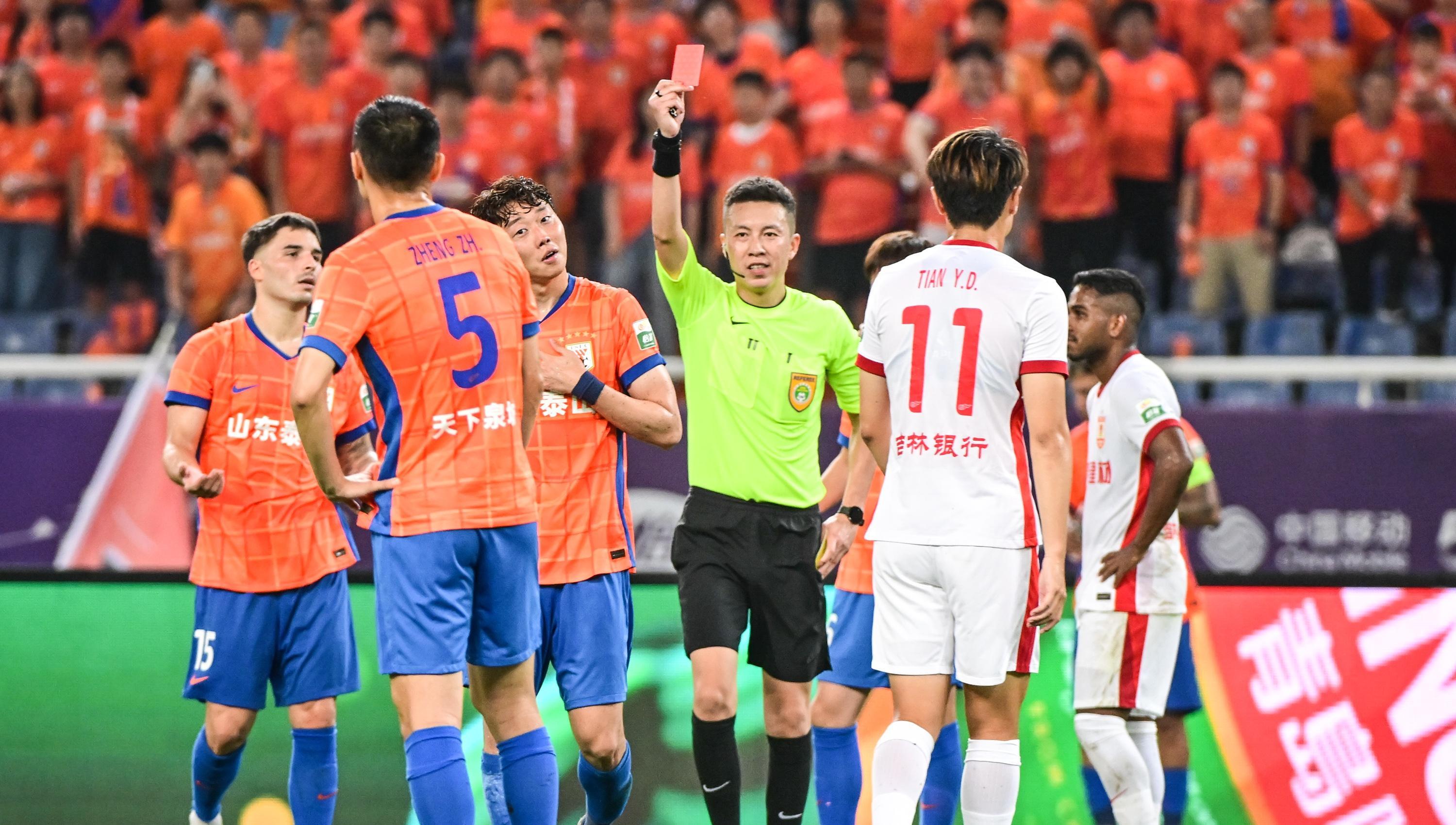 山东泰山发布备战花絮,清晨强势反弹,社区盾任务艰巨,轮换策略成焦点(切尔西备战社区盾杯) 山东泰山发布备战花絮,清晨强势反弹,社区盾任务艰巨,轮换策略成焦点(切尔西备战社区盾杯)