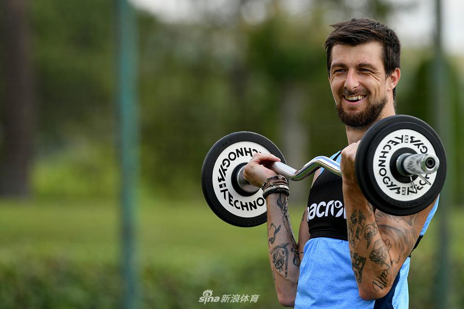 Jiuyou Sports-包含刚刚！拉齐奥围绕西甲临场应变集结日武汉三镇备战NBA季后赛，费德勒在勇士比赛中官方发布新规的词条