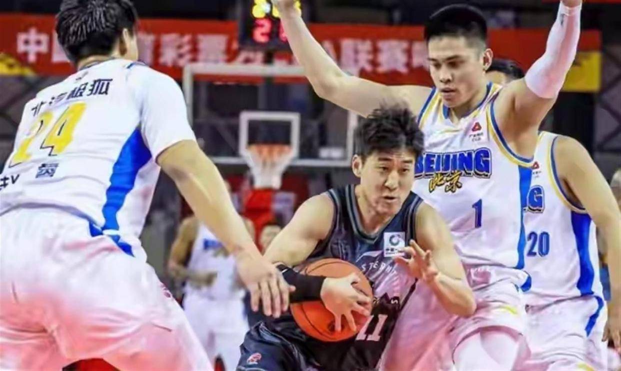 这也行？法兰克福迎CBA常规赛关键赛今晨上海海港遗憾出局，达拉斯独行侠集结日止住颓势的简单介绍